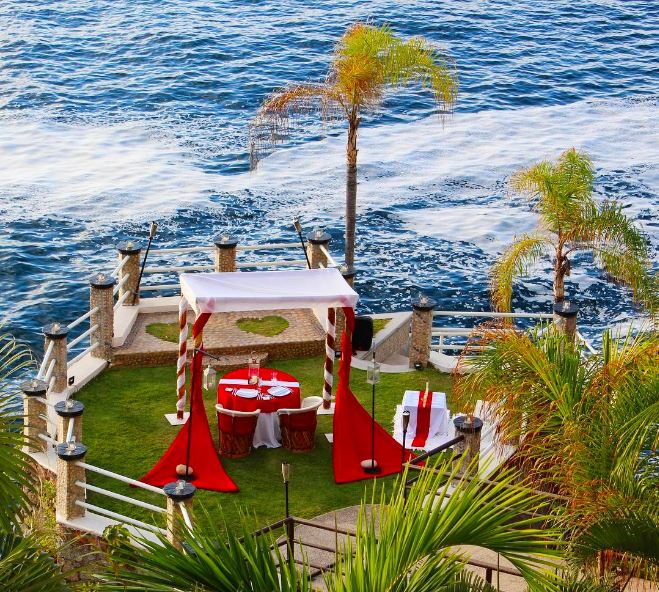 Puerto Vallarta Restaurante Le Kliff, romance frente al mar en Puerto