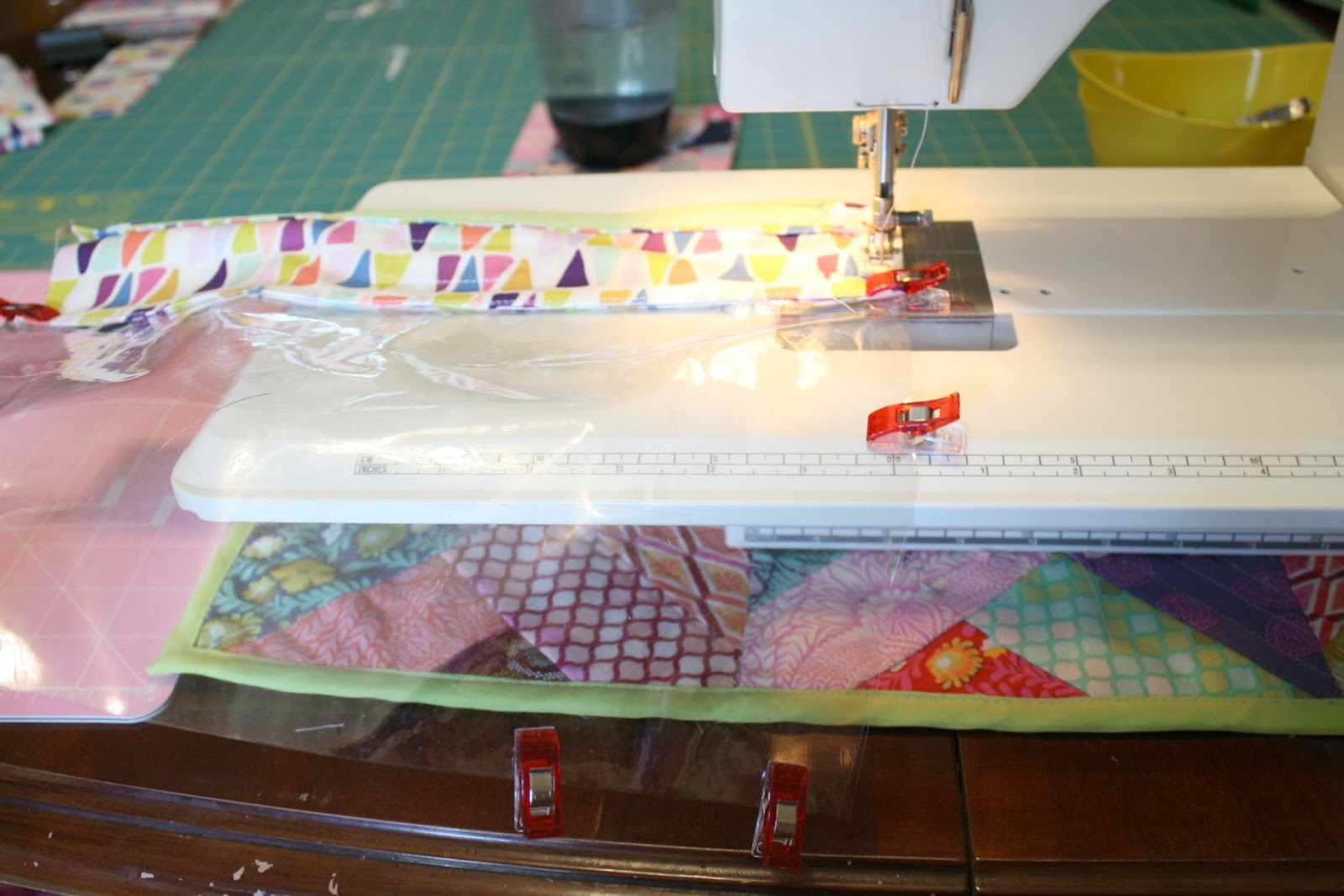 sewhungryhippie How to sew a clear vinyl bag