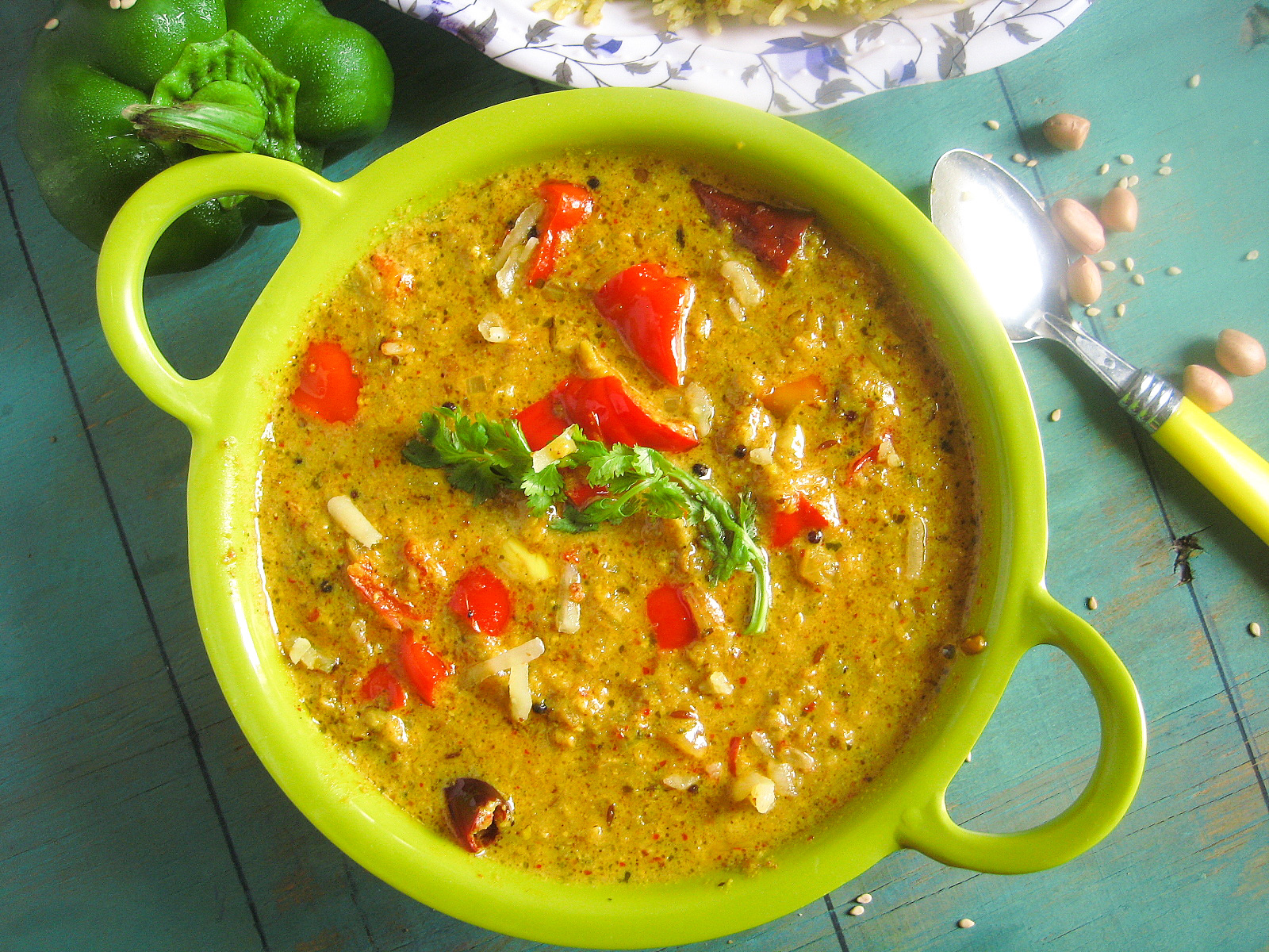 madhuri's kitchen capsicum ka salan recipe / capsicum gravy masala