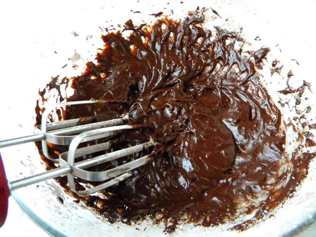 Cleo Coyle How to Make Chocolate Buttercream Frosting
