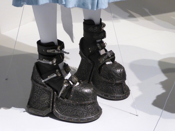 Miss Peregrine�s Home for Peculiar Children film costumes