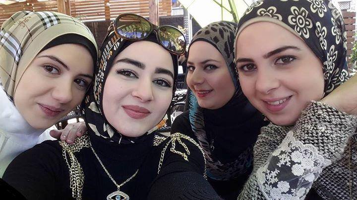 X دردشة عبر الانترنت تعريف معانى كيف الدردشة كيفية التعارف دخول غرف الدردشة