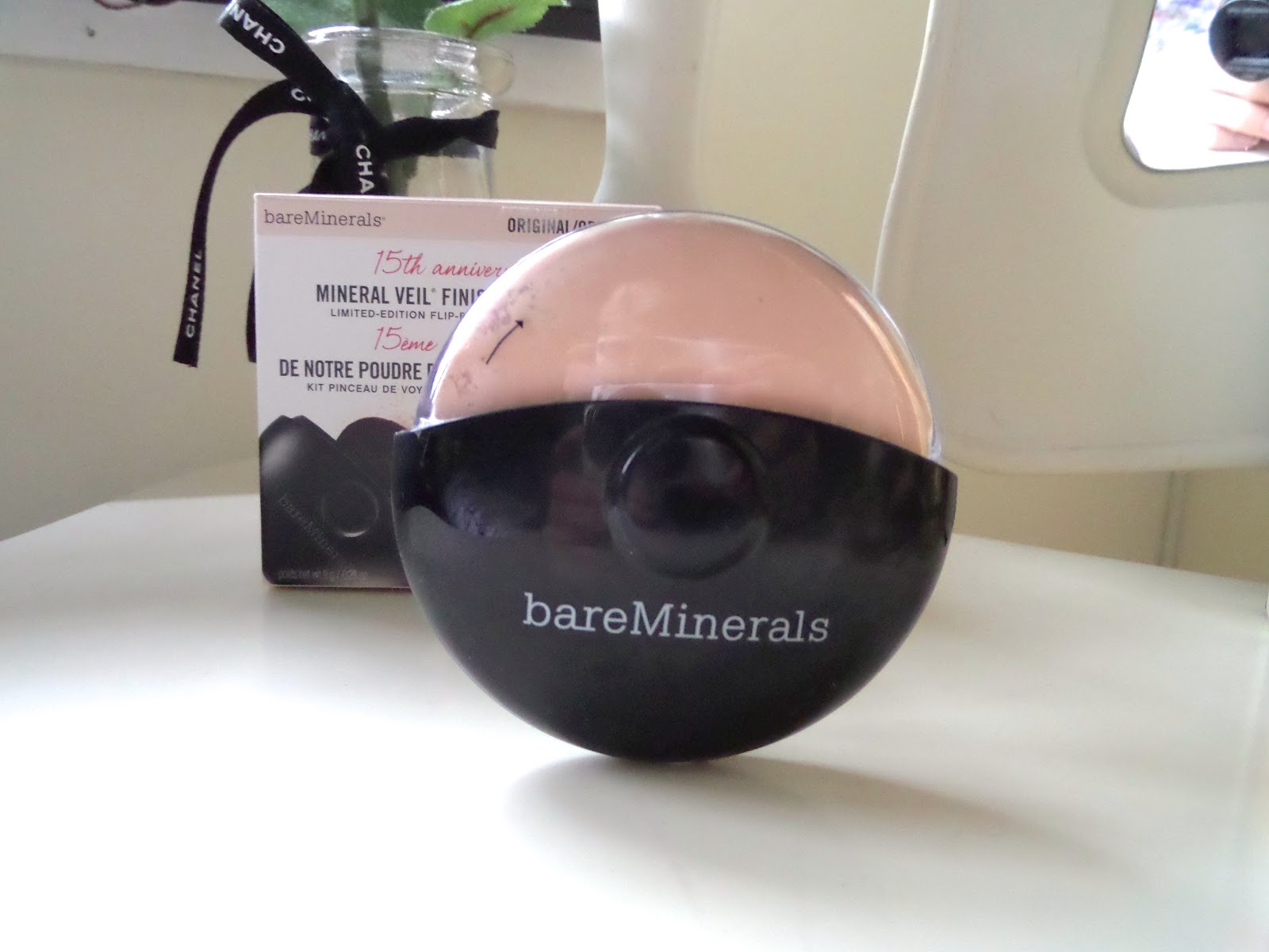 Bare Minerals 15th Anniversary Mineral Veil Finishing Powder Review