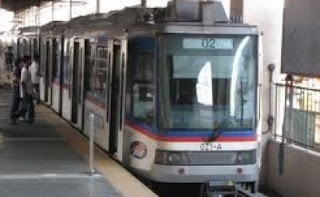 Man jumps into MRT-3 tracks in Makati Guadalupe