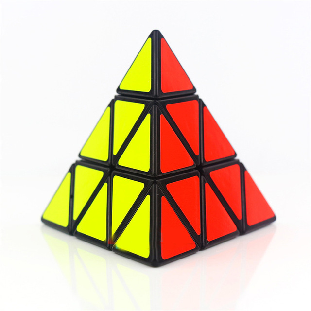 Геометрические фигуры для детей. Пирамидки медные. Треугольные пирамиды васту. Фигура многоугольник. Треугольное в квадратное.