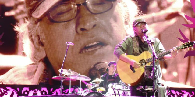 Warga Malang Ikut Larut, Semangat Iwan Fals dalam Bermusik Tak Pernah Surut! Warga Malang Ikut Larut, Semangat Iwan Fals dalam Bermusik Tak Pernah Surut!