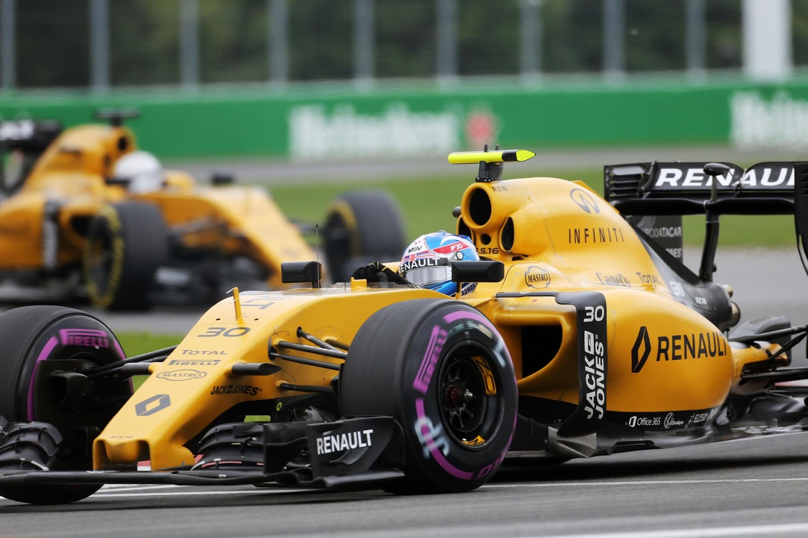 Джолион 2023 отзывы владельцев. Renault f1 Team 2016. Джолион машина. Тюнинг Джолион. Джолион колеса 19.