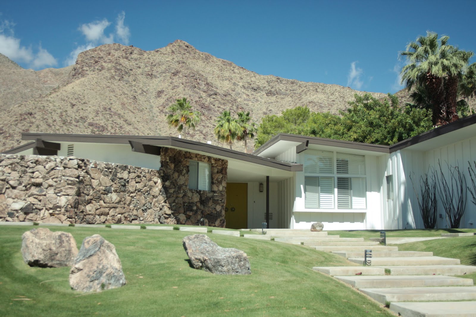 A Day In the Life Of: Mid-century Modern Homes in Palm Springs