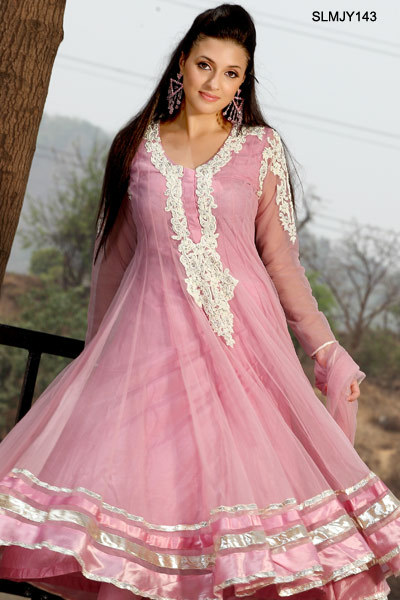 Bollywood/Hollywood - Latest News, Gossips, Celebrity Fashion, Beauty