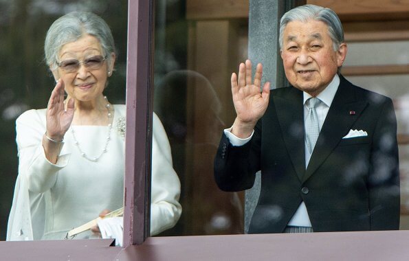 Emperor Naruhito, his wife Empress Masako, Crown Princess Kiko, Princess Mako, Princess Kako, Emeritus Akihito and Empress Emerita Michiko