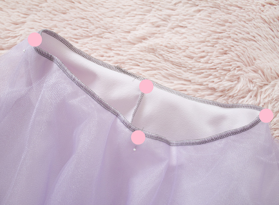 tulle circle skirt being marked in 4 even points