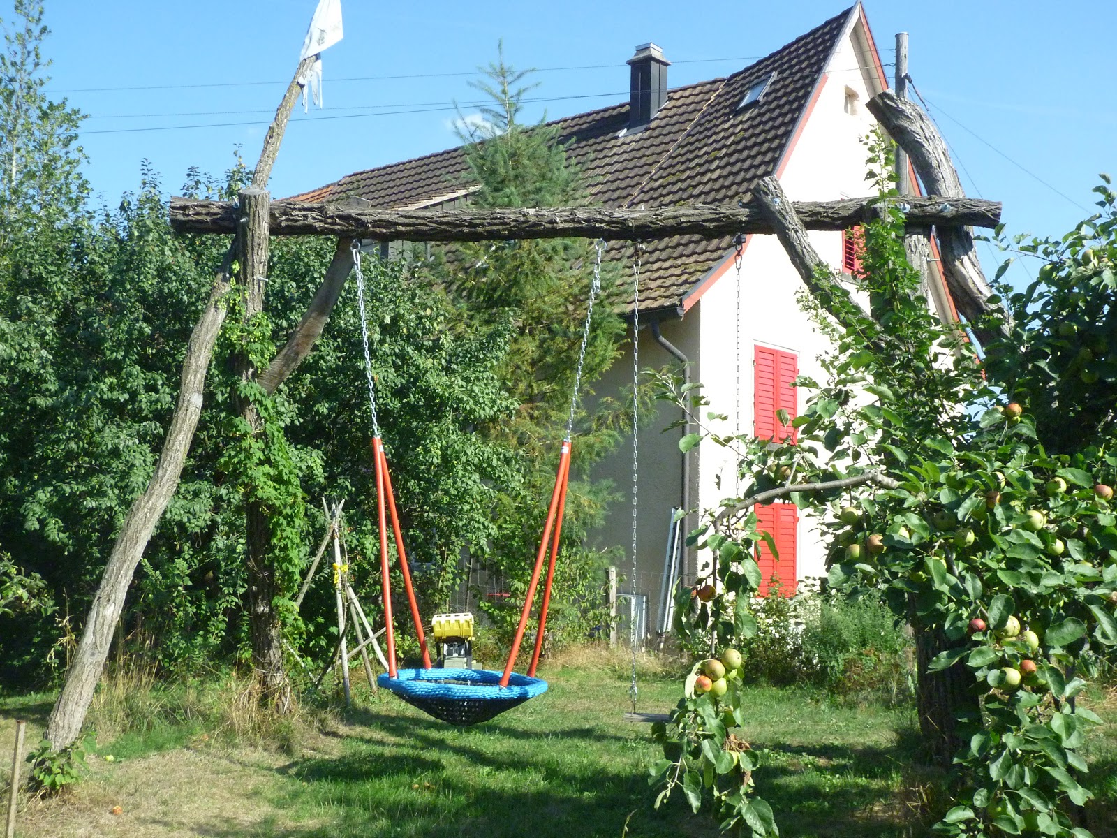 Drechslerei Brütsch Riesige Schaukel im Garten