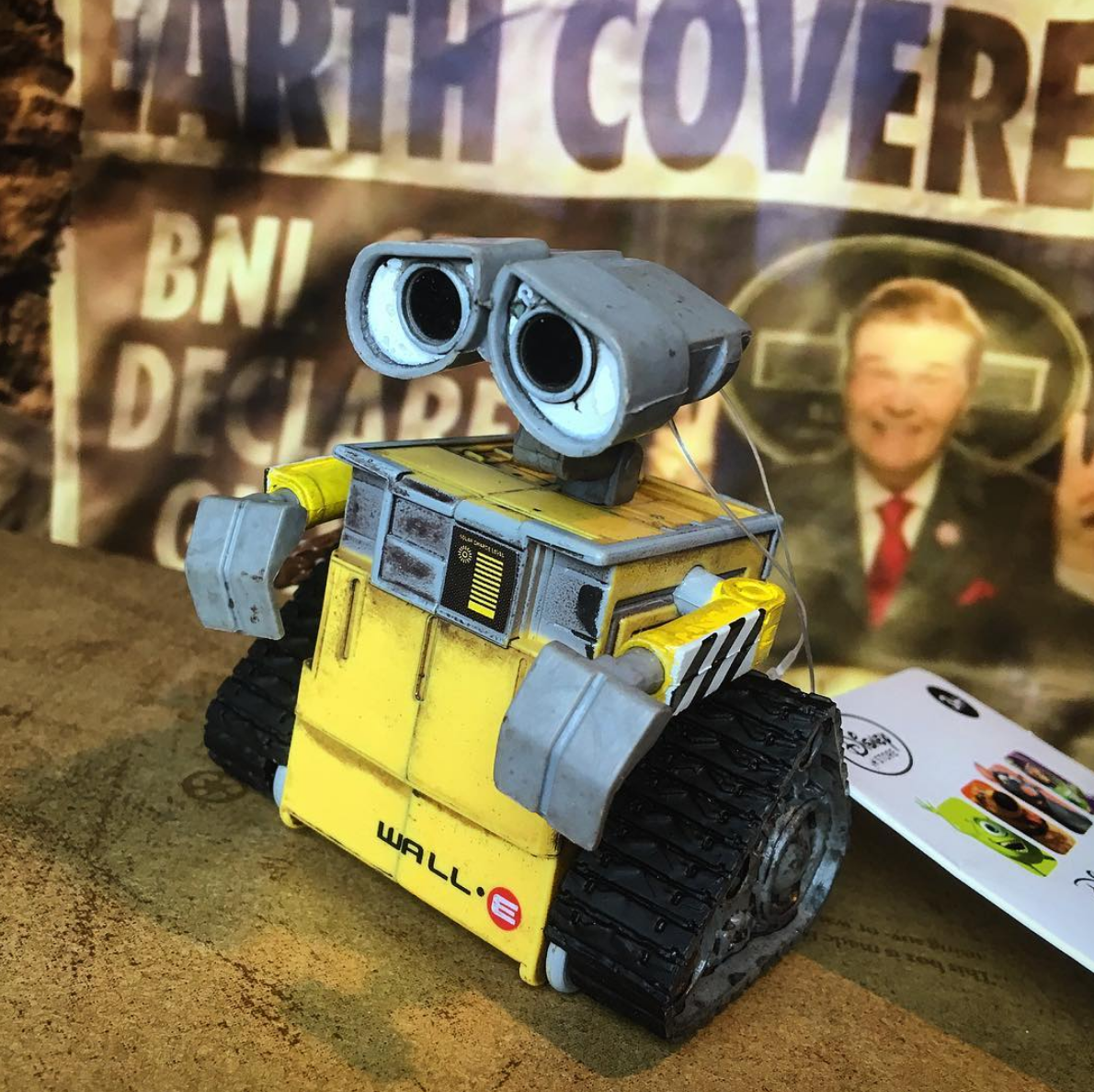 Dan the Pixar Fan Wall·E WindUp Toy with Sound Effects