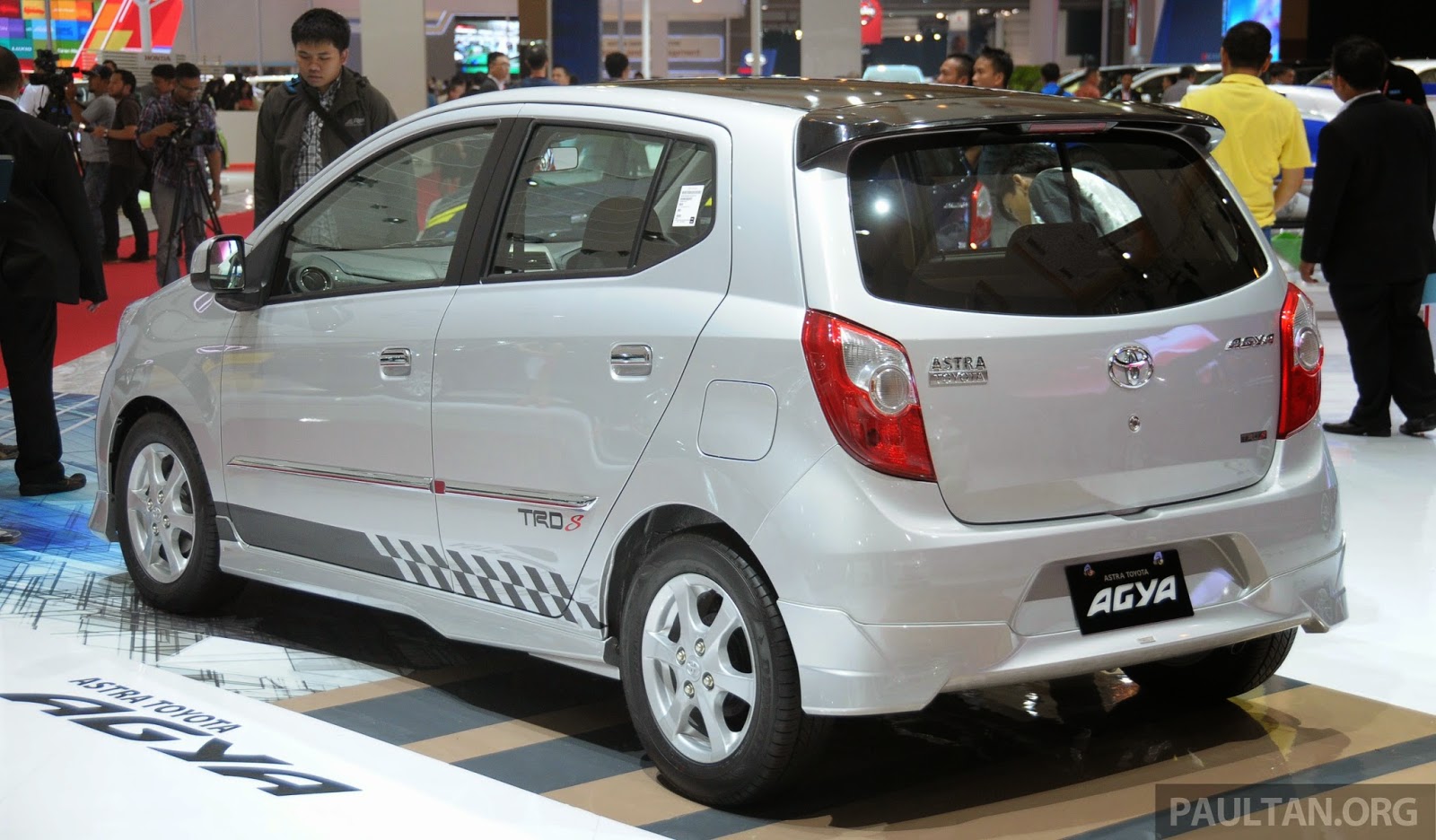 Gambar Modifikasi Toyota Rush Warna Silver Terlengkap Modifikasi