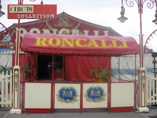 entrée du public au cirque Roncalli