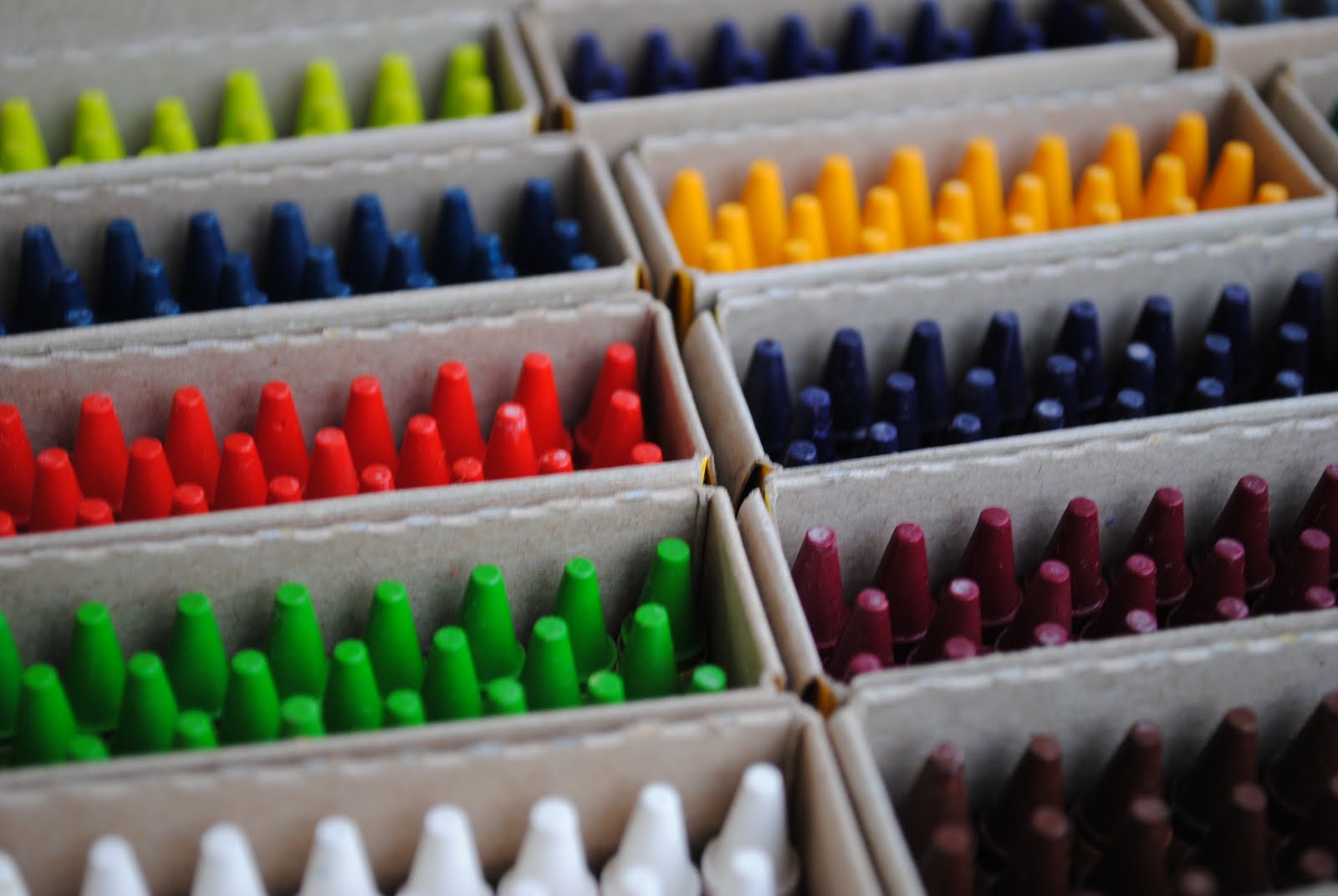 Life of a Modern Mom: Pink Crayons!