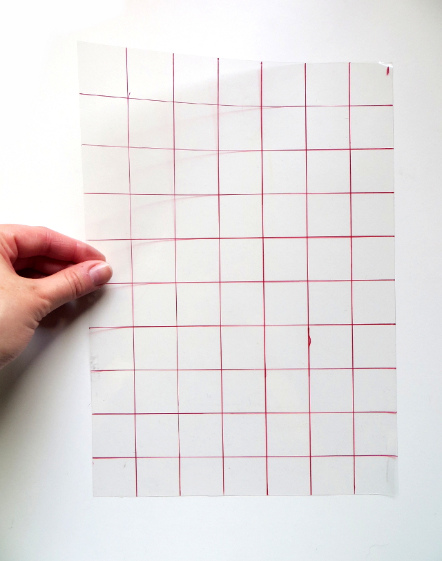 Are you struggling with how to get proportions right when you're drawing from a photo? Here are some tips for using a grid, when you're drawing from a photo reference. It's a useful tool especially for drawing portraits or animals.