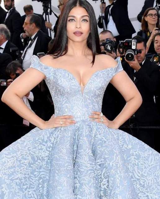 Aishwarya bachchan at cannes film festival on red carpet images 2017