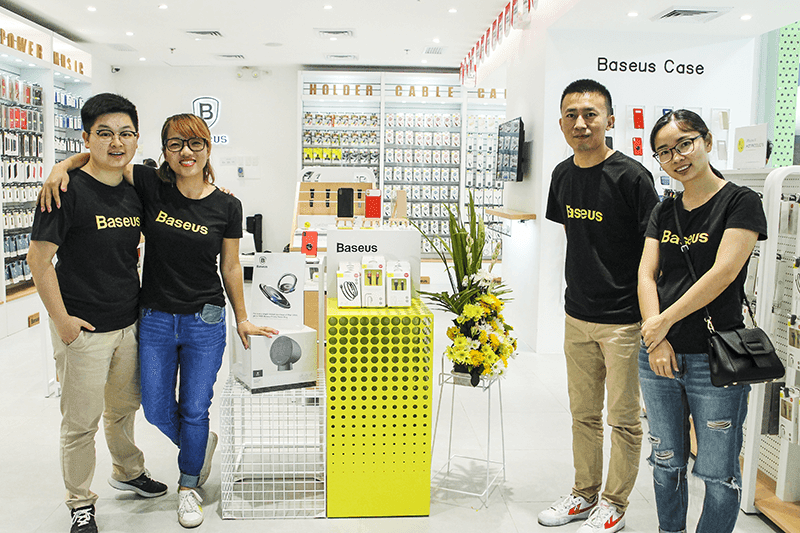 Inside the store with (left) Nickary Dai ,Vivian Wong, Brian Wong , PingPing Yant Inside the store with (left) Nickary Dai ,Vivian Wong, Brian Wong , PingPing Yant