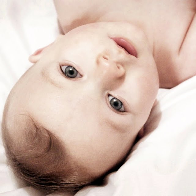 No sin mis hijos La primera vez que tu bebé te mira