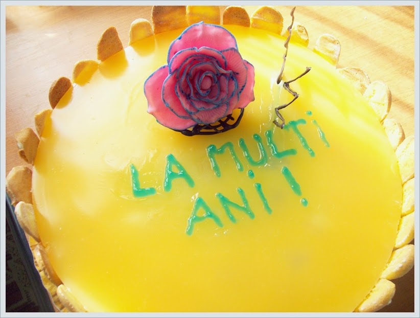 Tort cu iaurt,fructe si jeleu