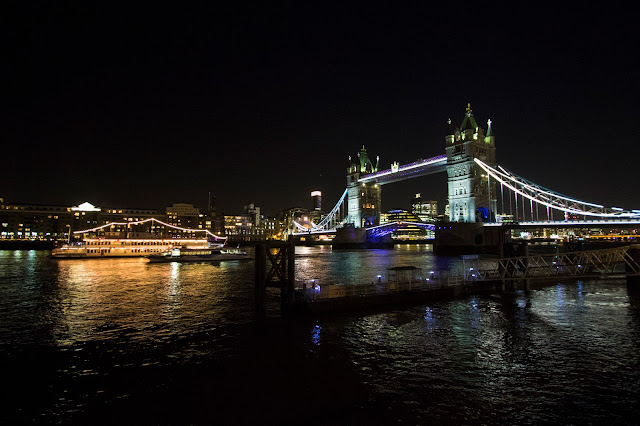 Tower bridge di notte-Londra
