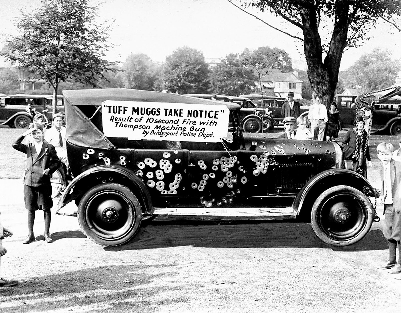 1920s Gangster Car