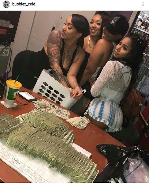 Stripper shows off money she earned in just one night!