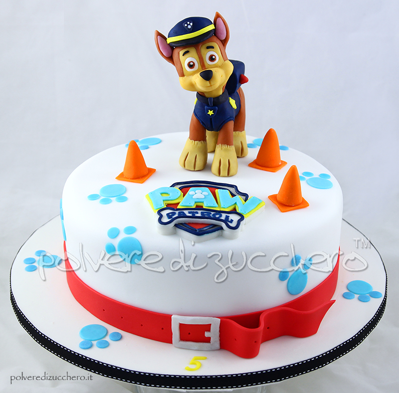 torta decorata paw patrol con chase tridimensionale in pasta di zucchero