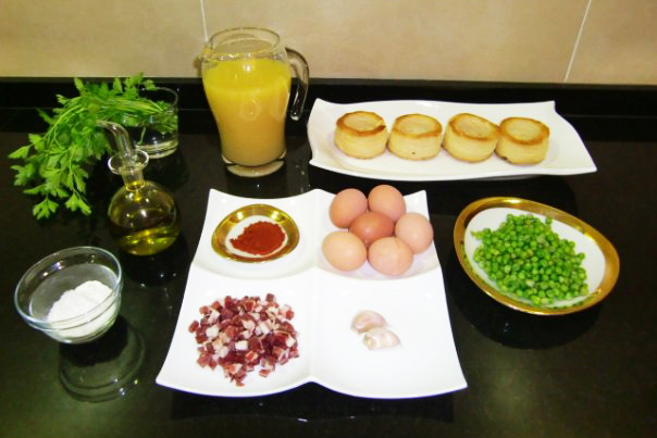 Huevos rellenos en salsa estilo Teresita