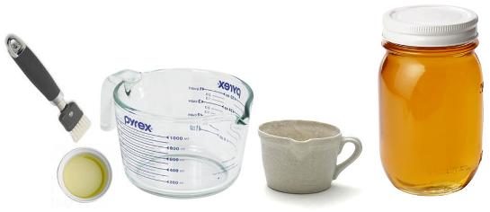 How to Measure Sticky Ingredients By Oiling Your Measuring Cups