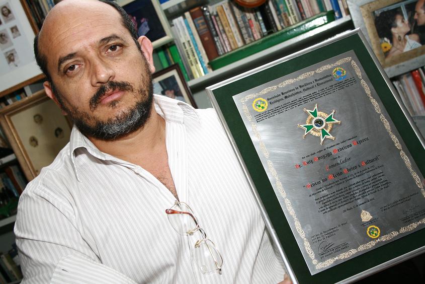 PROFESSOR LUIZ GONZAGA DE MEDEIROS BEZERRA DA CUNHA , DOUTOR E MESTRE