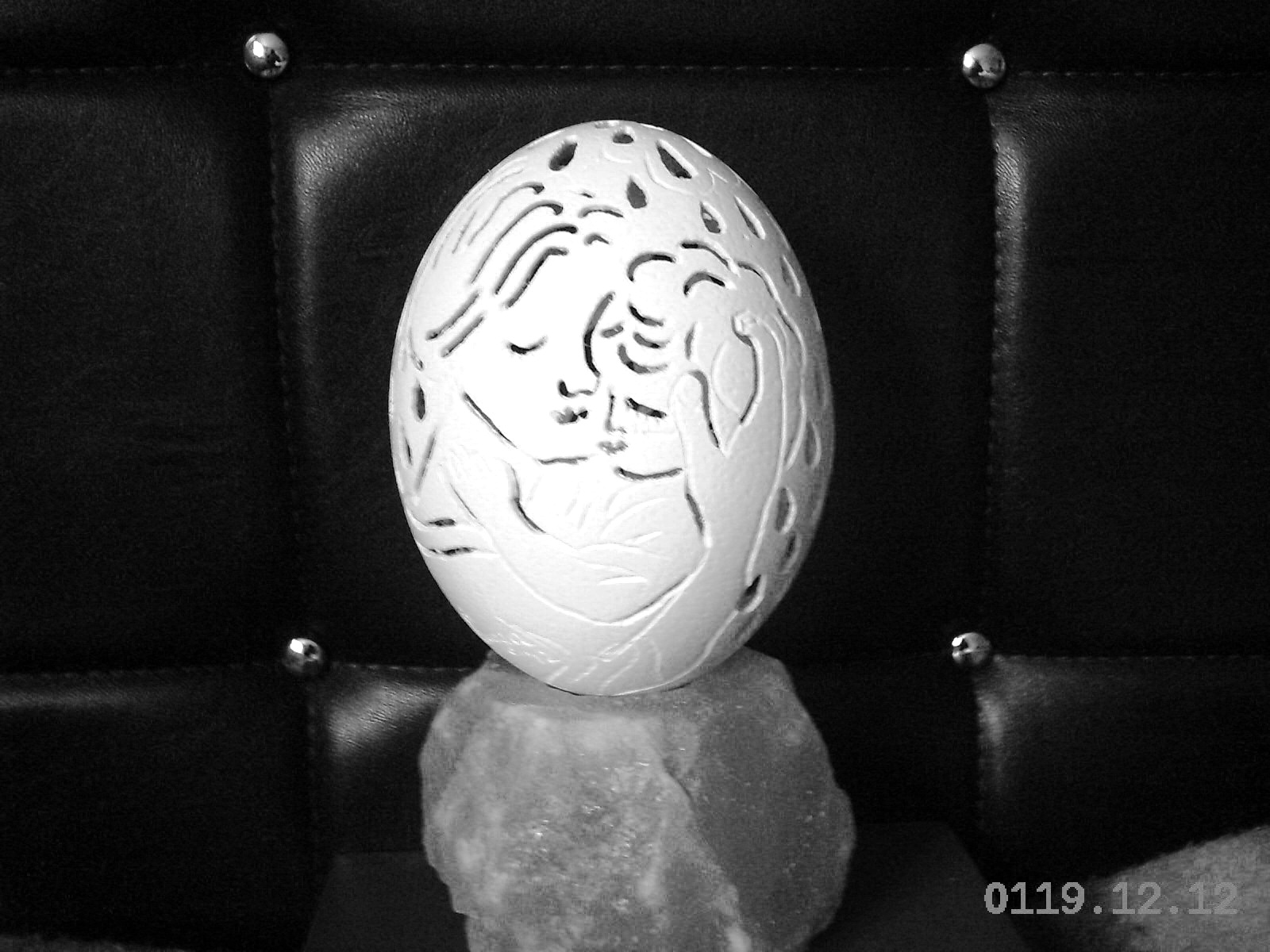 atelierul magic sculptura in ou de strut