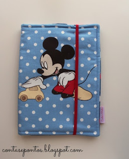 Conjunto de bebé - porta documentos, babete e suporte de chupeta Conjunto de bebé - porta documentos, babete e suporte de chupeta