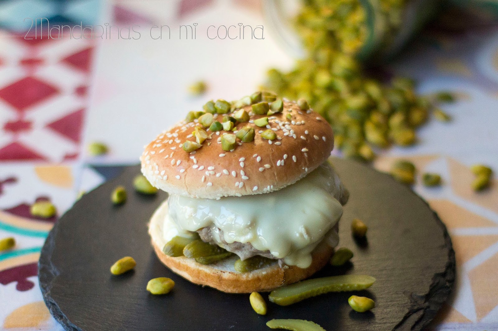 PistachoDiet Hamburguesa de pan brioche con pistachos, pepinillos y