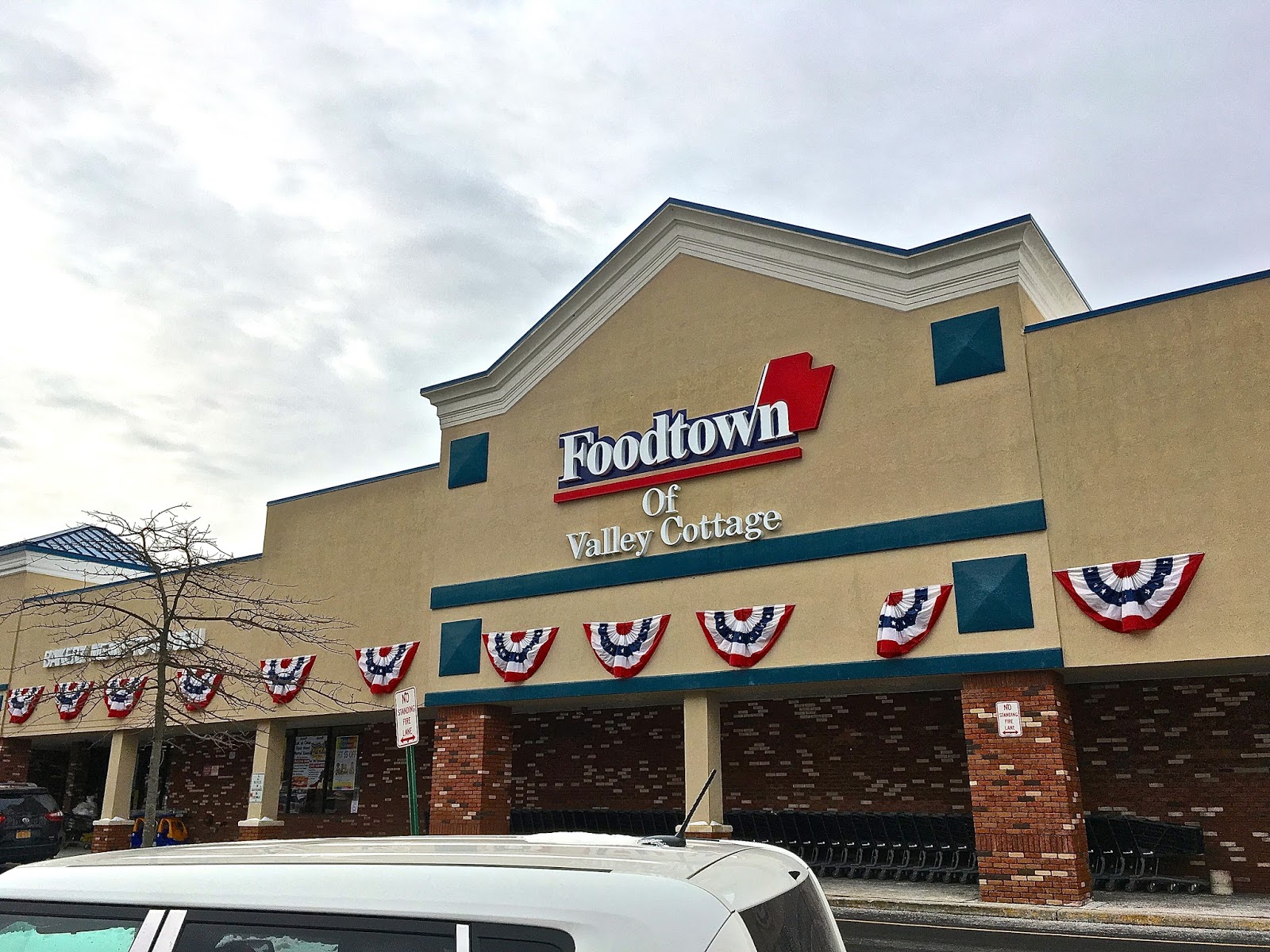 The Market Report TOUR Foodtown, Valley Cottage, NY