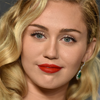 Miley Cyrus Kimdir? Miley Cyrus Sözleri