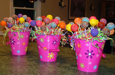 Resultado de imagem para decoração de festa com baldes