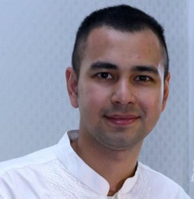Model Rambut Trend Artis dan Presenter Indonesia Raffi Ahmad