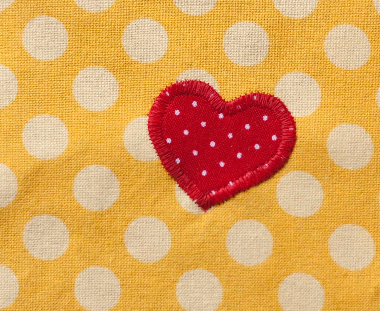 Toy Patterns by DIY Fluffies How to applique tutorial and free heart
