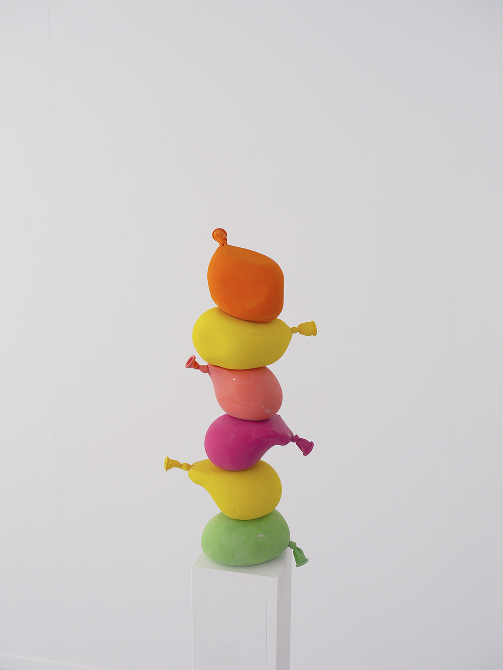 Sculpture work by June Cholsiri at ECA Degree Show 2018 Colourful baloon sculpture by June Cholsiri at Edinburgh College of Art Degree Show 2018