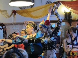 Danse Tribale au café Cortina, Rennes Danse Tribale, ATS, Rennes, Tribal Fusion, Cours, Danse