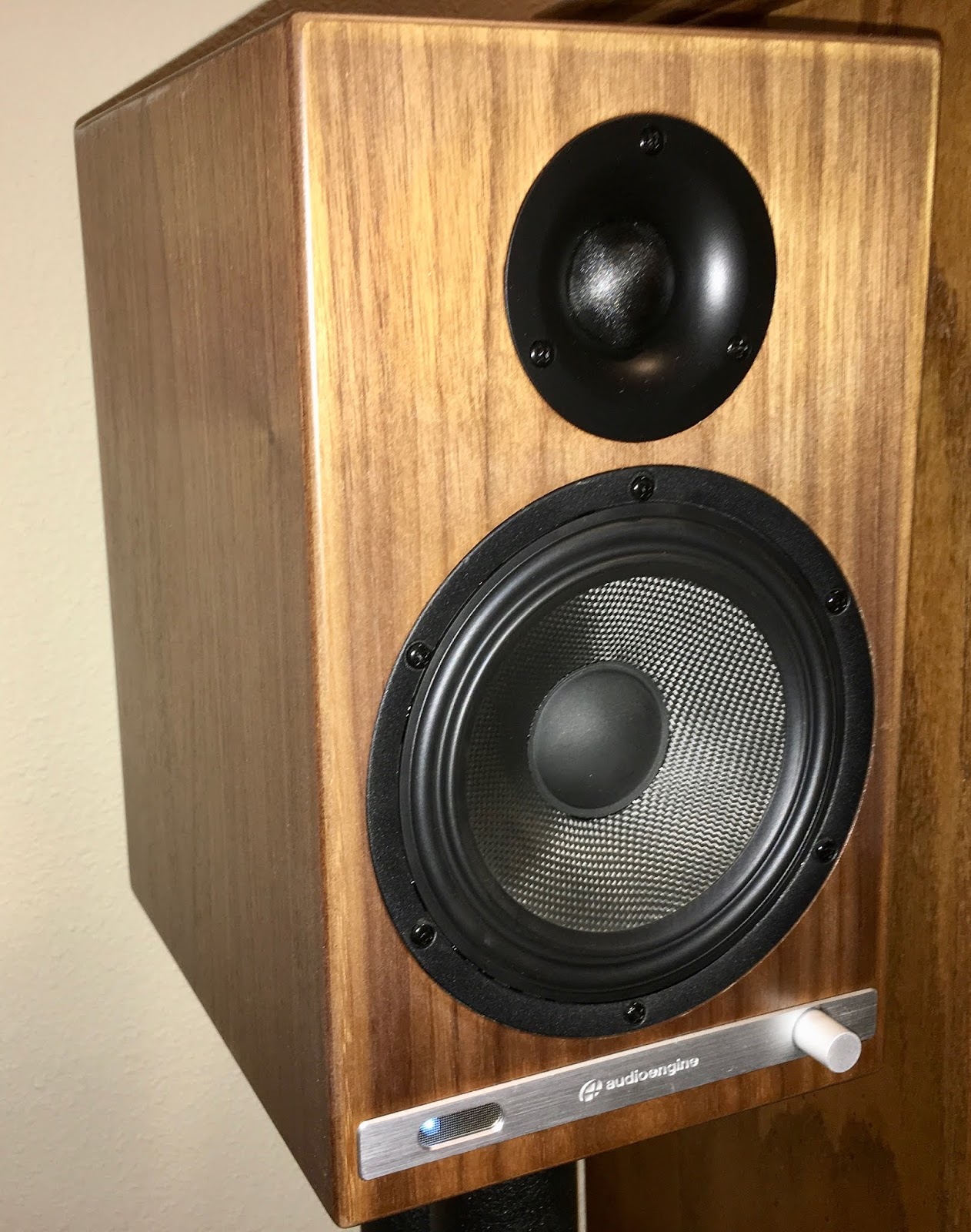 audioengine hd6 stands