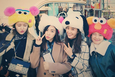 SooYoung, Tiffany, Yuri, and HyoYeon at Universal Studios Japan