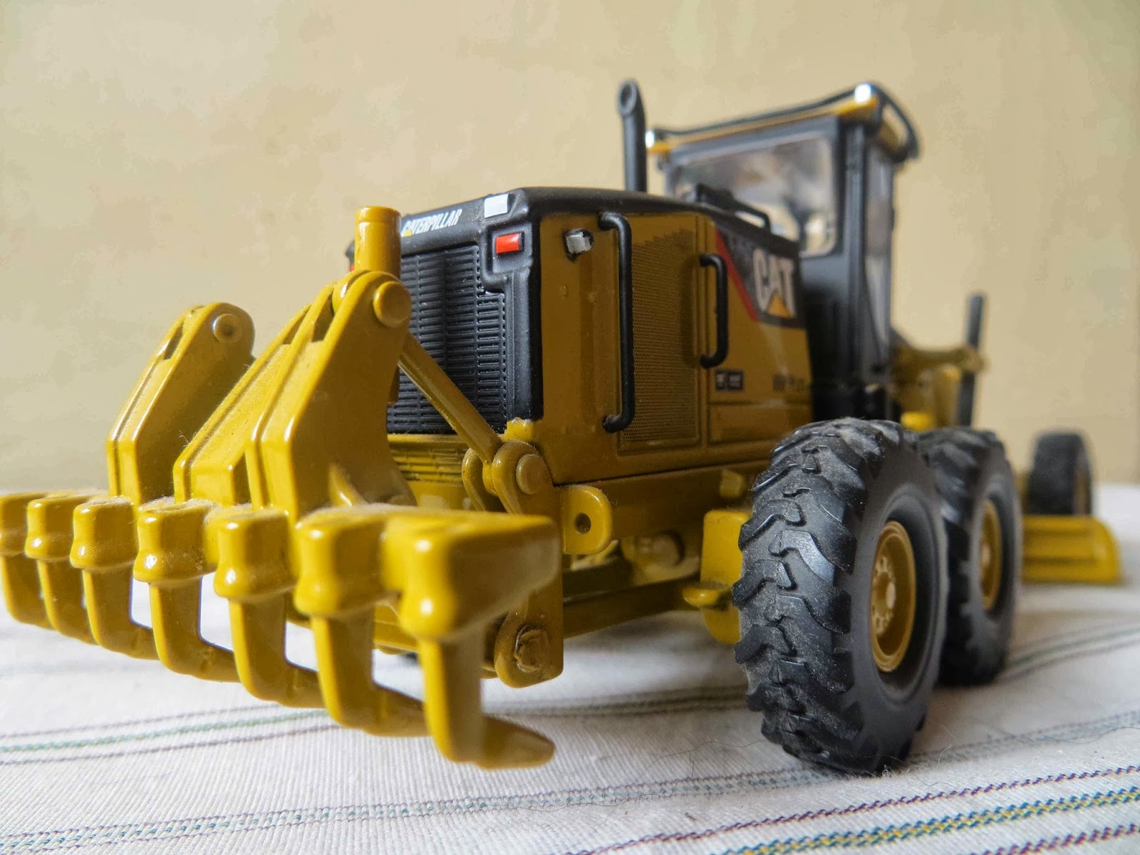 My Model Garage Norscot CAT 14M Grader