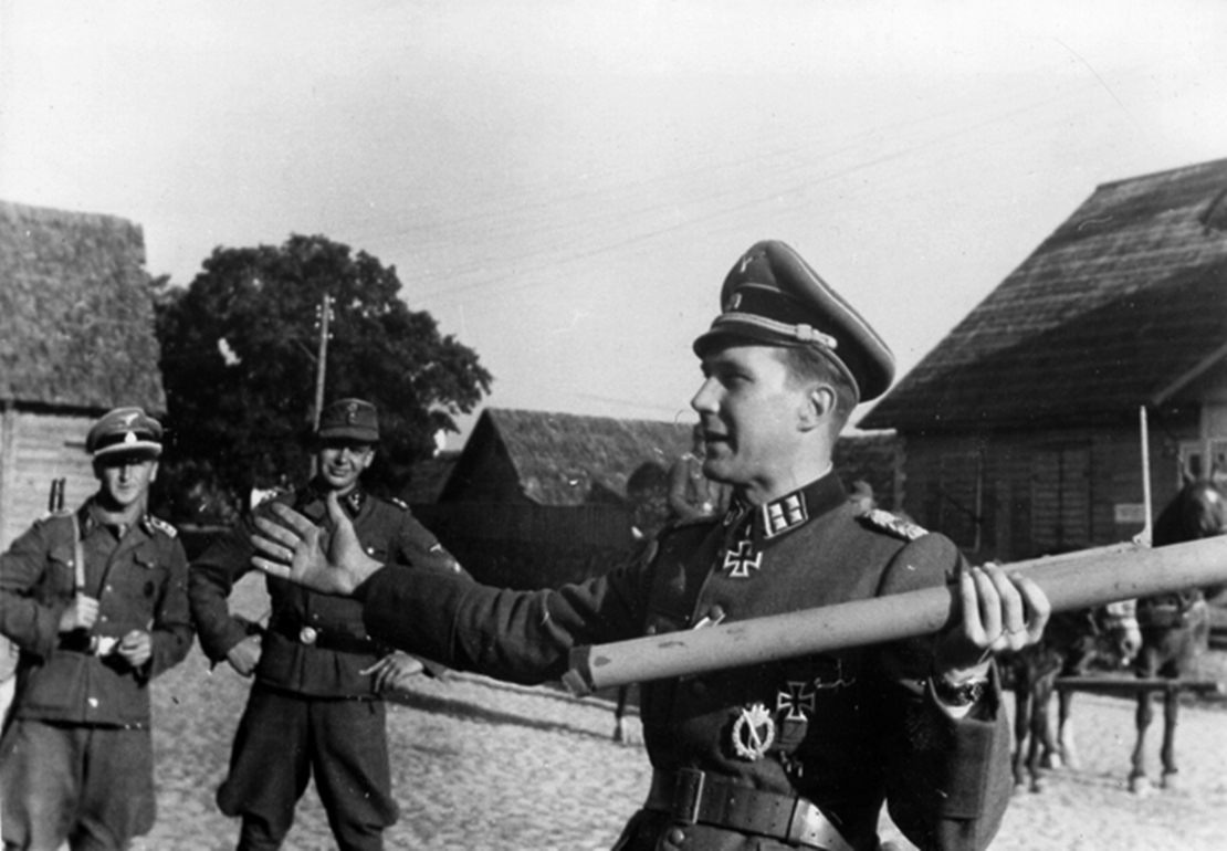NAZI JERMAN: Foto 19. Waffen-Grenadier-Division der SS 