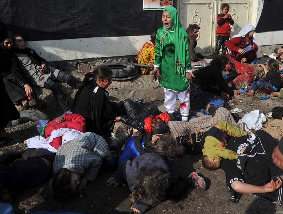 Afganistán. Atentado en Kabul durante una celebración religiosa. Foto: Massoud Hossaini, 2012.