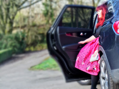 Big Fashionista exiting car
