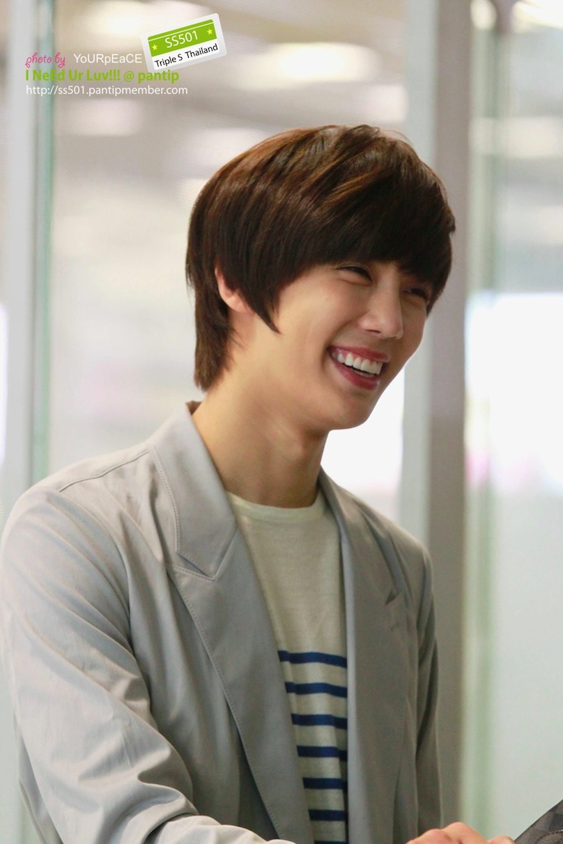 [Pix] Park Jung Min & Kim Hyung Jun @ Airport and in Thailand