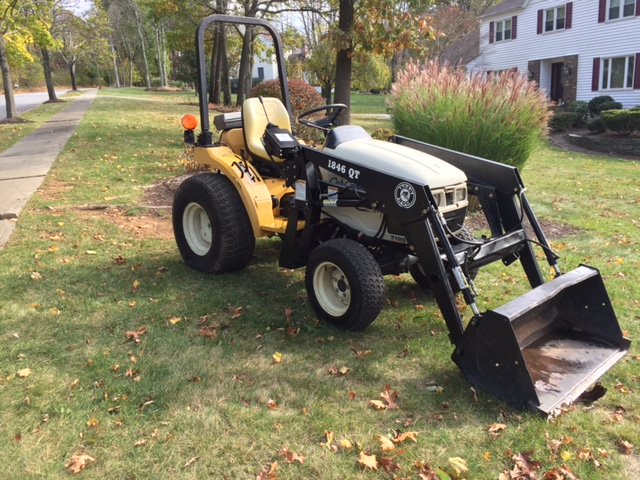 Newsearch Equipment & Salvage: Nice Cub Cadet 7195 Hydrostatic Drive 4